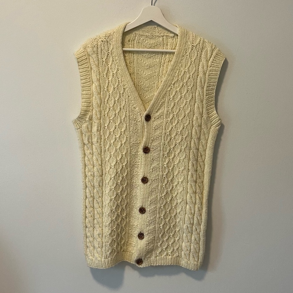 Handmade Cableknit Sleeveless Sweater Vest Cardigan